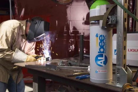 Artisans, entrepreneurs et particuliers