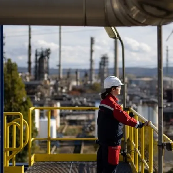 Air Liquide réalise un investissement stratégique pour soutenir la production à grande échelle d'hydrogène renouvelable en France